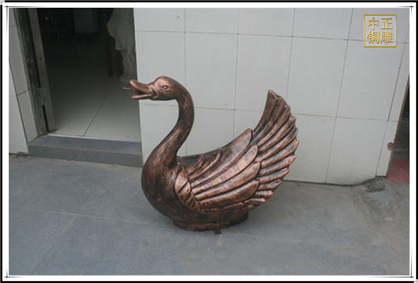 廠家直銷天鵝雕塑.jpg 廠家直銷天鵝雕塑.jpg