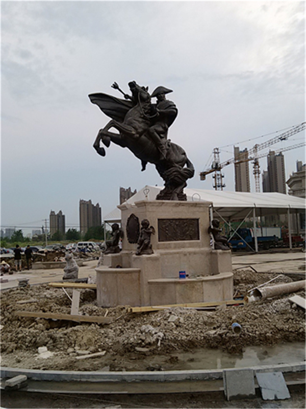 拿破侖銅像.jpg 拿破侖銅像.jpg