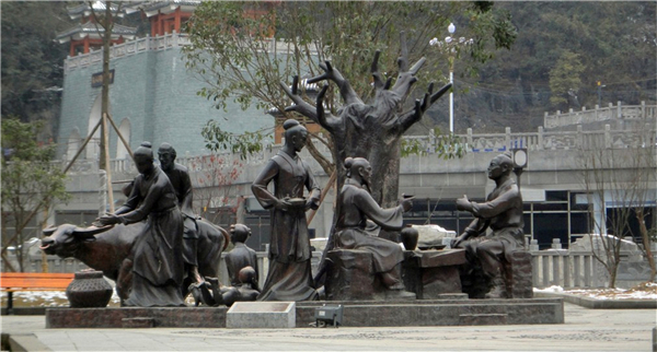 大型古代群雕塑.jpg 大型古代群雕塑.jpg