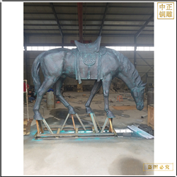 鑄銅關公 黑青色銅馬擺件