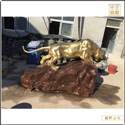 園林金錢豹銅雕塑 園林金錢豹銅雕塑